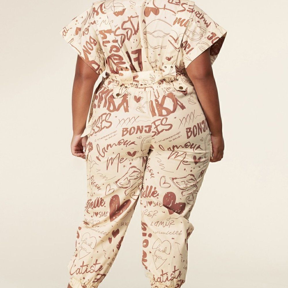 New L’atise by Amy Plus Size Graffiti Print Jumpsuit with Cap Sleeves - Picture 3 of 8